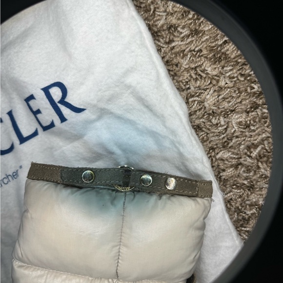 Moncler shoes size 9 very comfy and sty - Picture 8 of 9